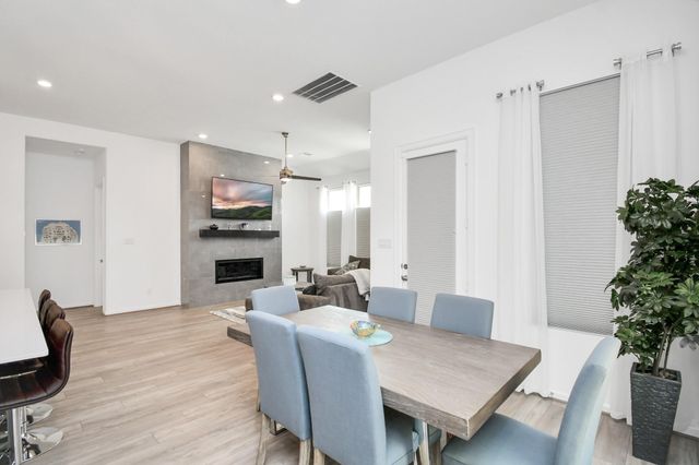 1354 Knollbridge Point Lane, Pinehurst, TX 77362