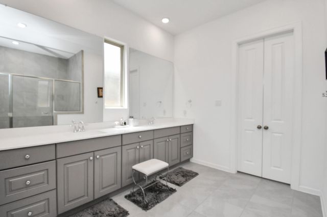 1354 Knollbridge Point Lane, Pinehurst, TX 77362