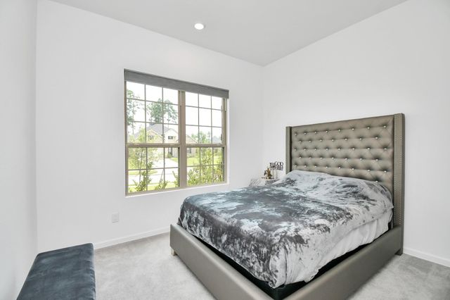 1354 Knollbridge Point Lane, Pinehurst, TX 77362