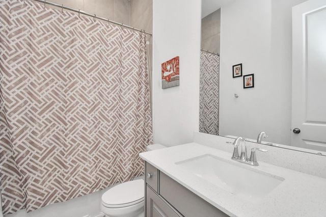 1354 Knollbridge Point Lane, Pinehurst, TX 77362