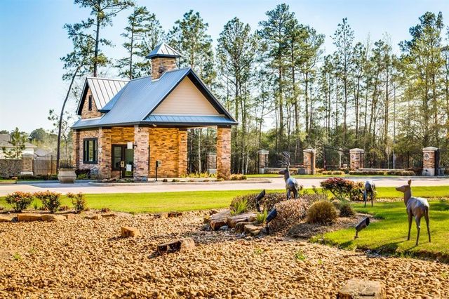 1354 Knollbridge Point Lane, Pinehurst, TX 77362