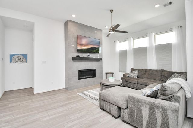 1354 Knollbridge Point Lane, Pinehurst, TX 77362