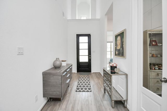 1354 Knollbridge Point Lane, Pinehurst, TX 77362