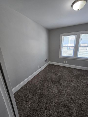 2205-2207 Sullivant Avenue, Columbus, OH 43223
