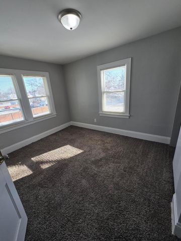 2205-2207 Sullivant Avenue, Columbus, OH 43223