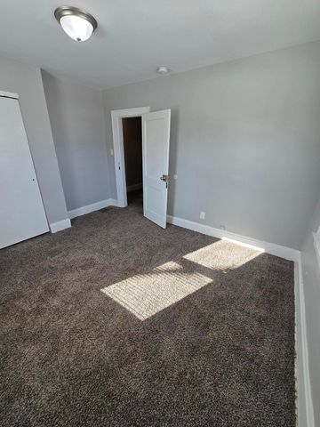 2205-2207 Sullivant Avenue, Columbus, OH 43223