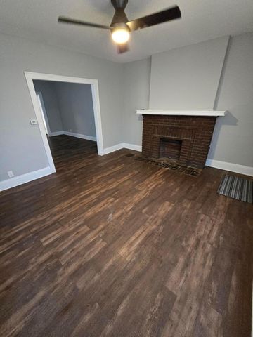 2205-2207 Sullivant Avenue, Columbus, OH 43223