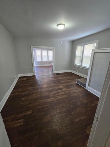 2205-2207 Sullivant Avenue, Columbus, OH 43223