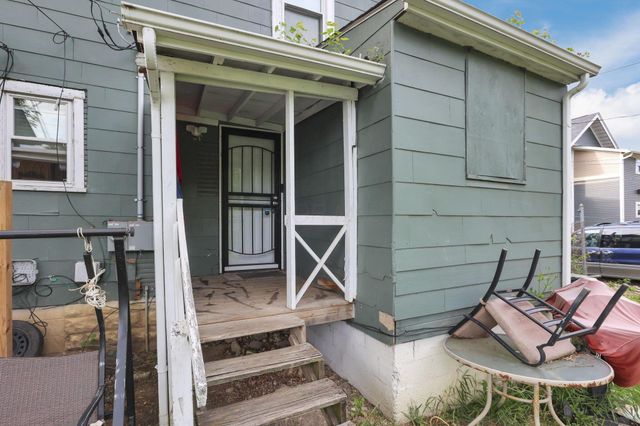 2205-2207 Sullivant Avenue, Columbus, OH 43223