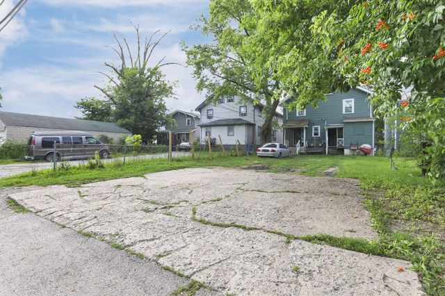 2205-2207 Sullivant Avenue, Columbus, OH 43223