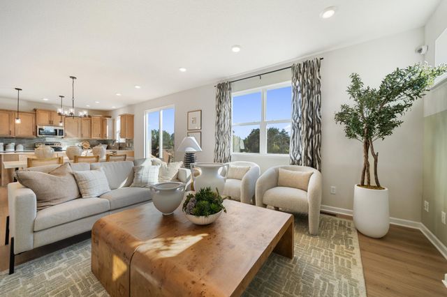 1005 Annagaire Curve, Rosemount, MN 55068