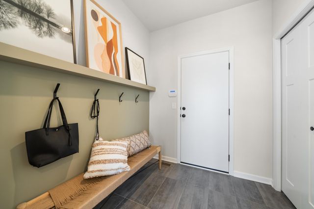 1005 Annagaire Curve, Rosemount, MN 55068