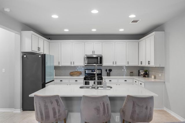 1140 Kimblewick DR, Georgetown, TX 78626