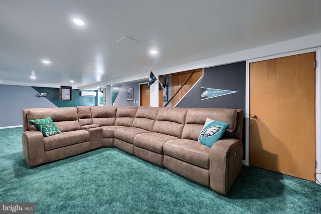 332 W CHURCH ST, Annville, PA 17003