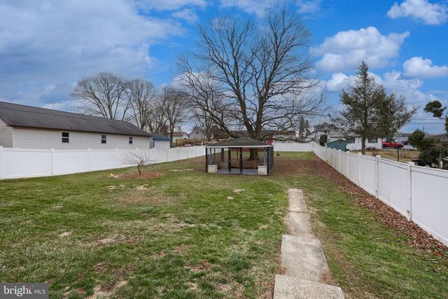 332 W CHURCH ST, Annville, PA 17003