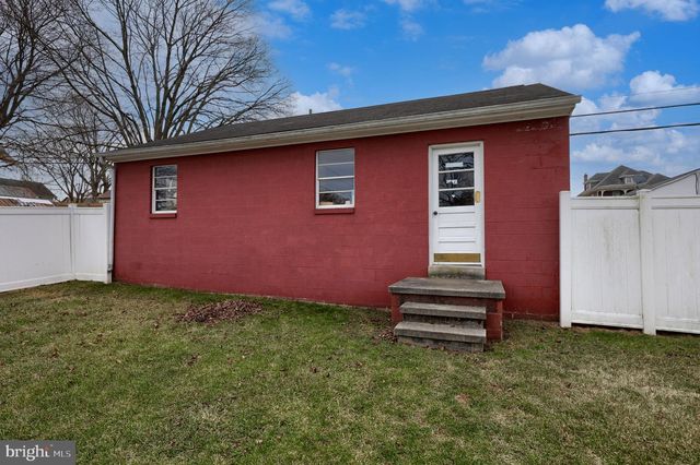 332 W CHURCH ST, Annville, PA 17003