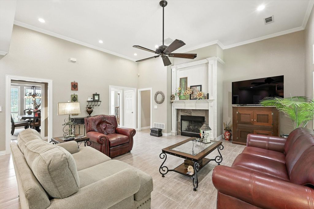 109 Visalia Lane, Denton, TX 76210 — photo 4