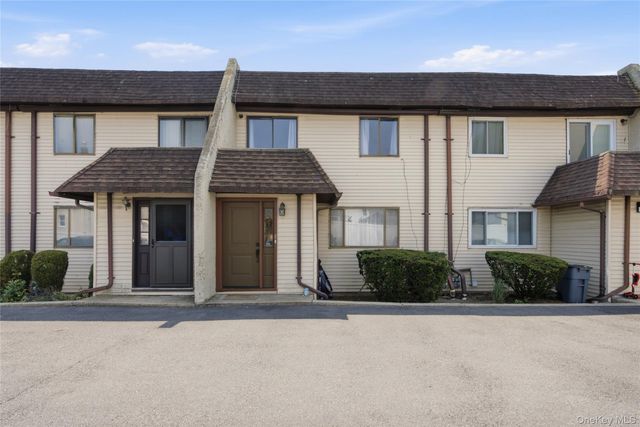 88 E Valley Stream Boulevard 6, Valley Stream, NY 11580