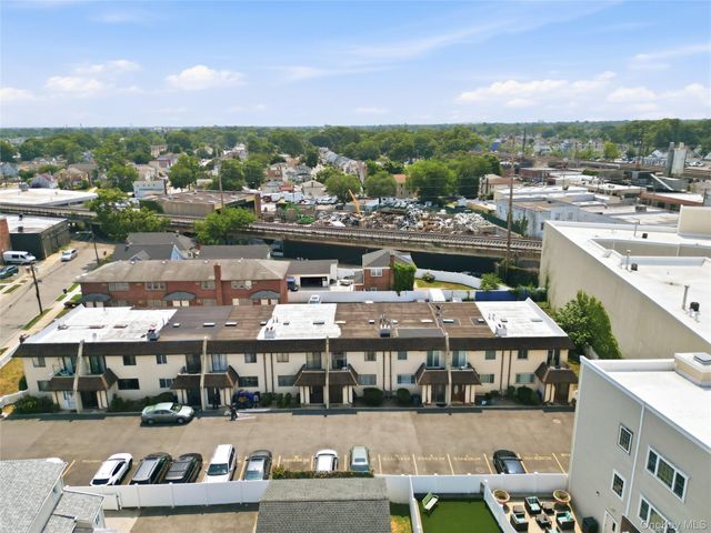 88 E Valley Stream Boulevard 6, Valley Stream, NY 11580
