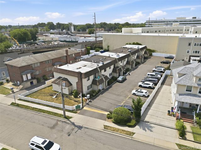 88 E Valley Stream Boulevard 6, Valley Stream, NY 11580