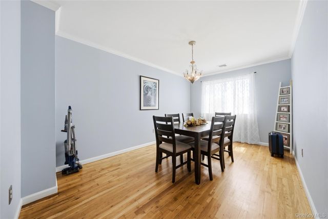 88 E Valley Stream Boulevard 6, Valley Stream, NY 11580