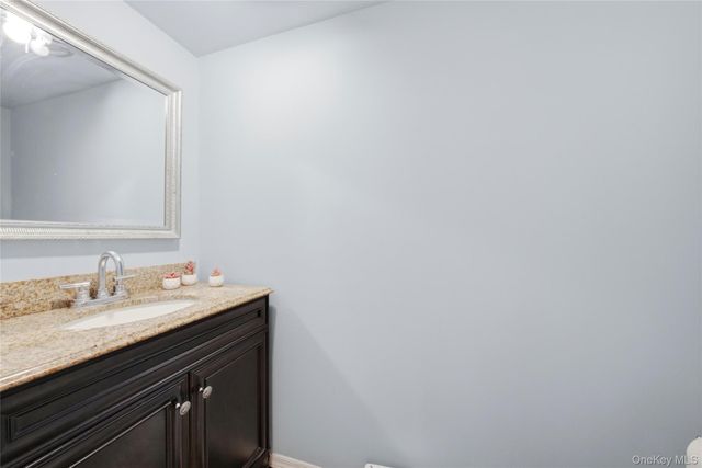 88 E Valley Stream Boulevard 6, Valley Stream, NY 11580