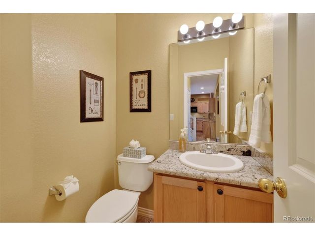 680 S Yarrow St, Lakewood, CO 80226