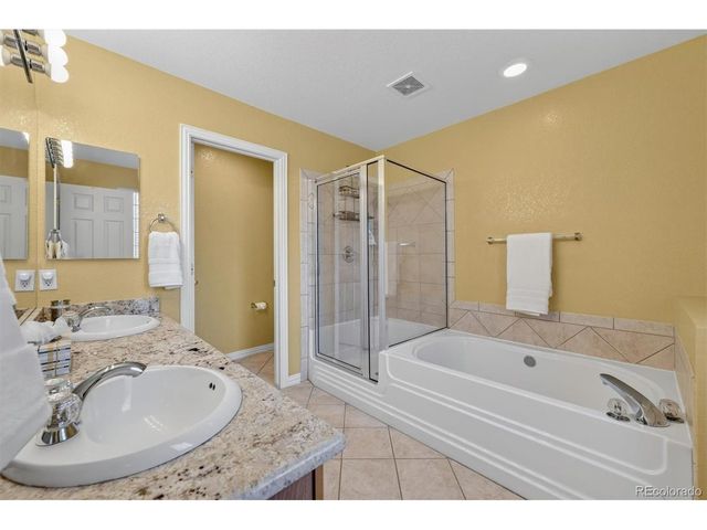 680 S Yarrow St, Lakewood, CO 80226