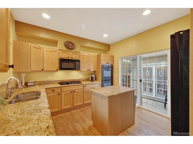 680 S Yarrow St, Lakewood, CO 80226