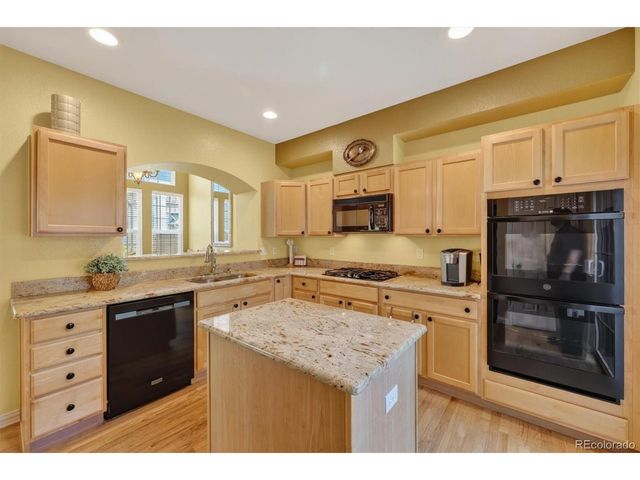 680 S Yarrow St, Lakewood, CO 80226