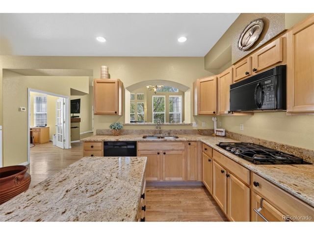 680 S Yarrow St, Lakewood, CO 80226