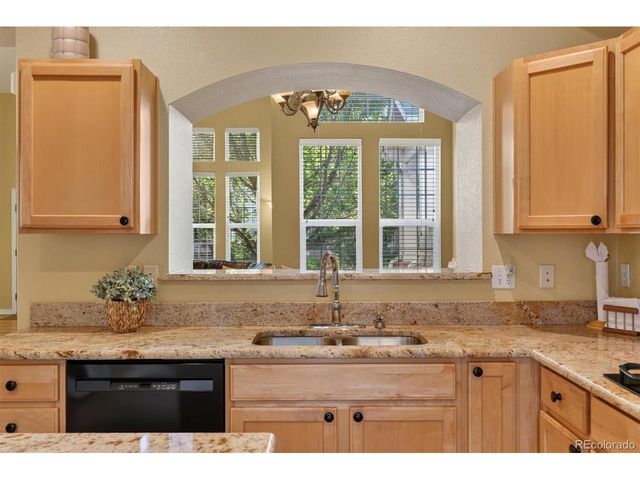 680 S Yarrow St, Lakewood, CO 80226
