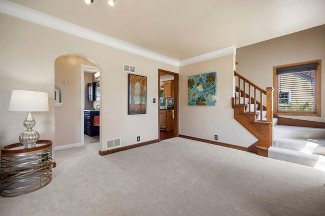 619 12th Avenue N, South Saint Paul, MN 55075