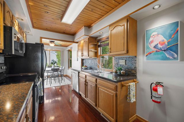 619 12th Avenue N, South Saint Paul, MN 55075