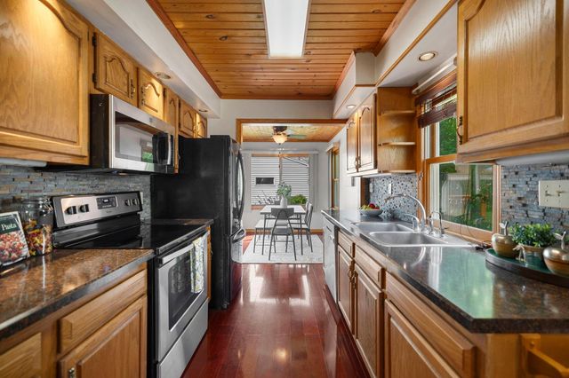 619 12th Avenue N, South Saint Paul, MN 55075