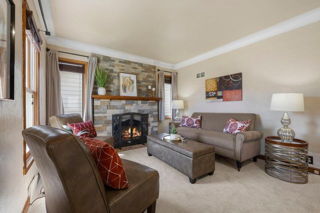 619 12th Avenue N, South Saint Paul, MN 55075