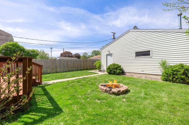 619 12th Avenue N, South Saint Paul, MN 55075