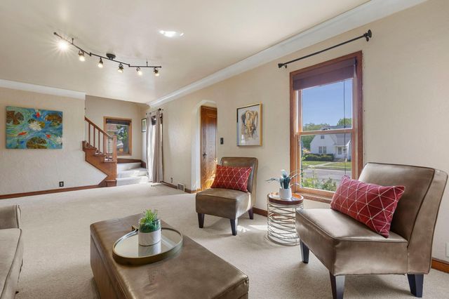619 12th Avenue N, South Saint Paul, MN 55075