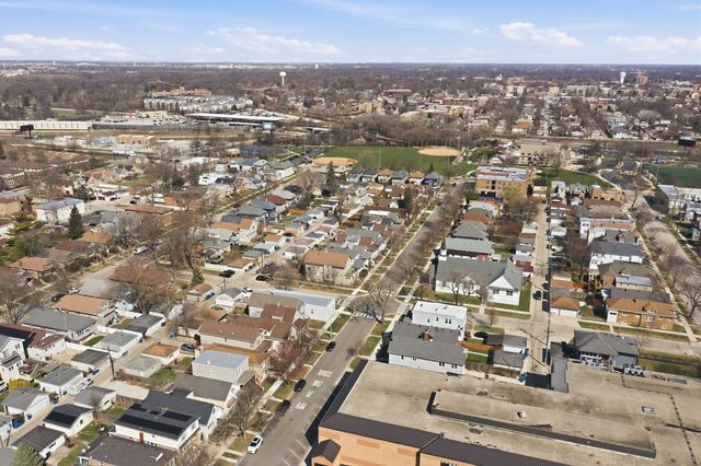 907 Ferdinand Avenue, Forest Park, IL 60130