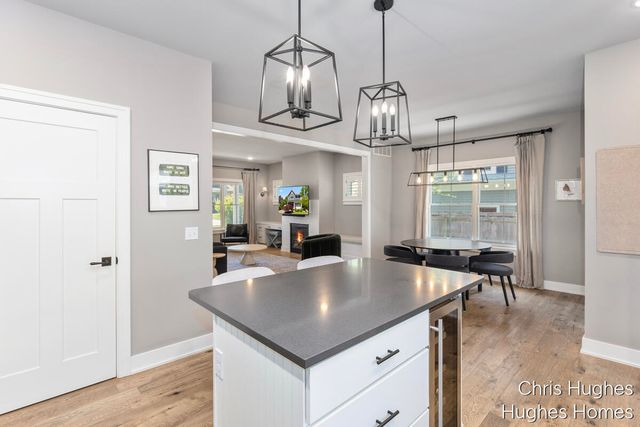 2525 Lake Drive SE, East Grand Rapids, MI 49506