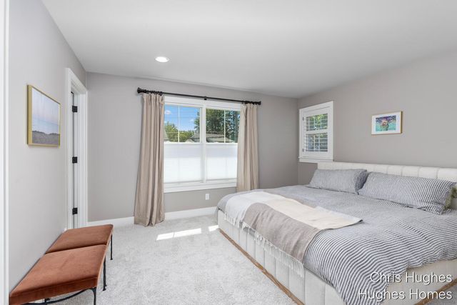 2525 Lake Drive SE, East Grand Rapids, MI 49506