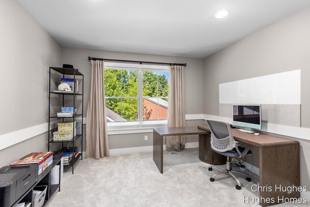2525 Lake Drive SE, East Grand Rapids, MI 49506