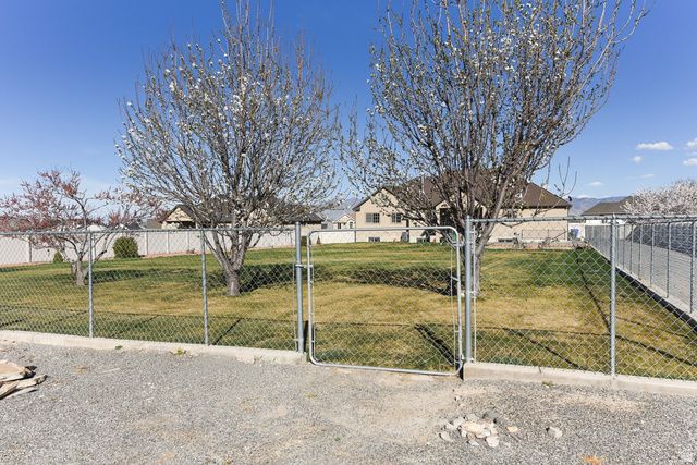 508 S HONEY TREE LN, Grantsville, UT 84029