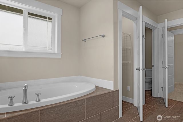 10828 Bay Meadows Lane, Burlington, WA 98233