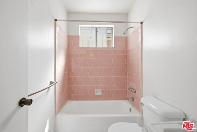 2544 Thurman Avenue, Los Angeles, CA 90016