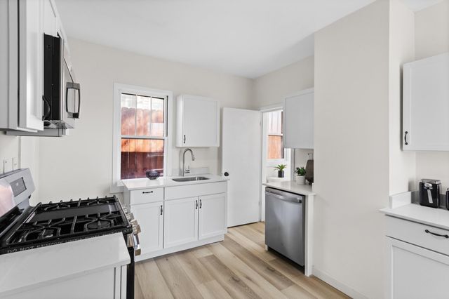 676 York Avenue, Saint Paul, MN 55106