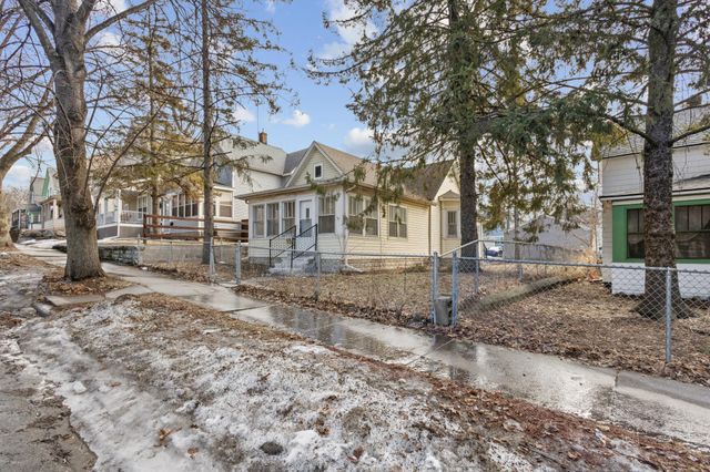 676 York Avenue, Saint Paul, MN 55106