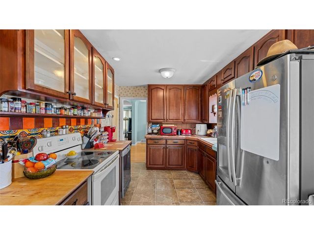 28 N Logan Ave, Colorado Springs, CO 80909