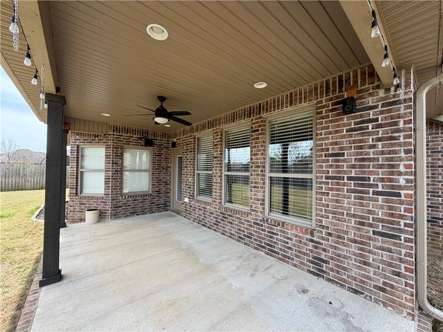 1370 Shook Drive, Cave Springs, AR 72718