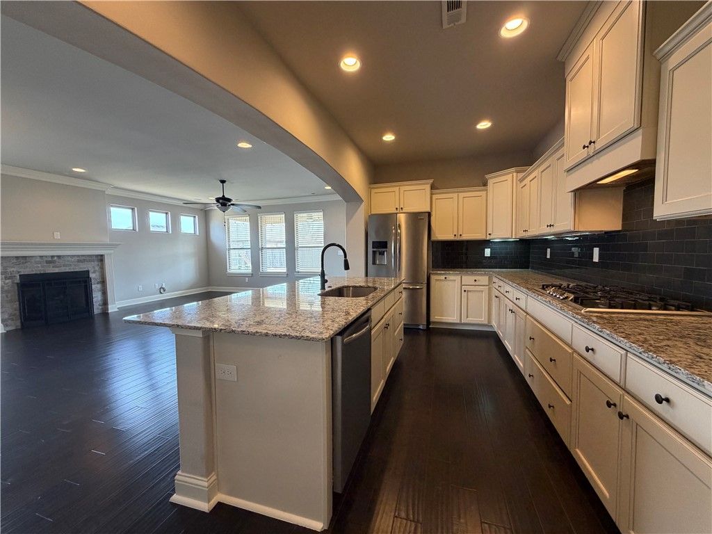 1370 Shook Drive, Cave Springs, AR 72718